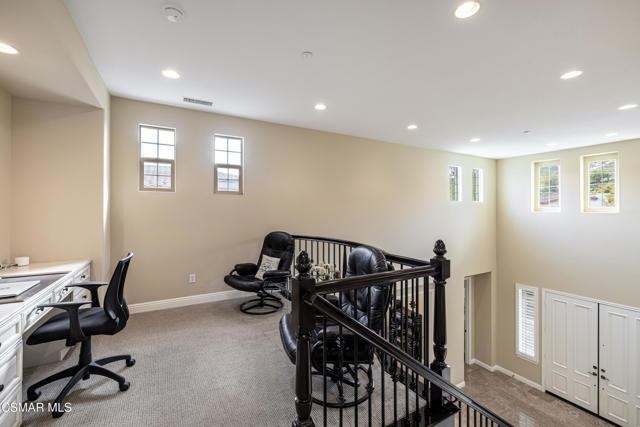 4024 Eagle Flight Drive, Simi Valley CA: https://media.crmls.org/mediaz/c74559c3-6bce-4e39-97c6-d7a12ea77e3d.jpg