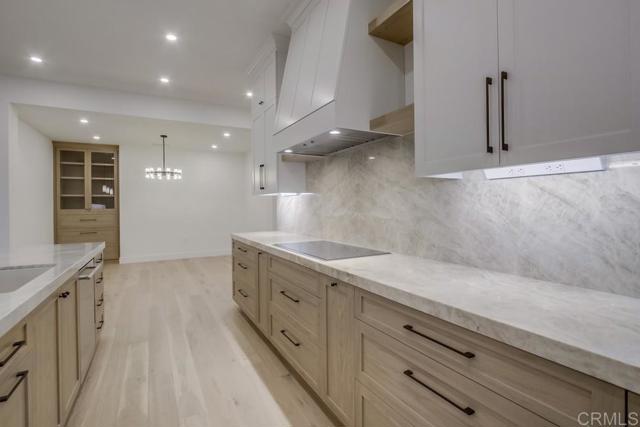 5380 Los Robles Drive, Carlsbad CA: https://media.crmls.org/mediaz/c7456798-f413-4219-8351-a18c653b1df0.jpg