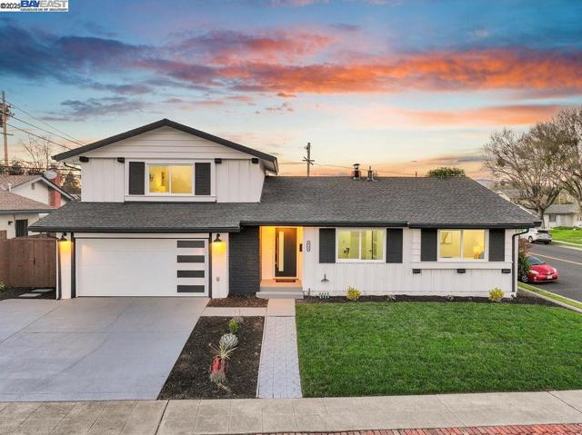 8794 Wicklow Ln, Dublin CA: https://media.crmls.org/mediaz/c7462c2f-6f01-48f5-aa00-45fae61036db.jpg