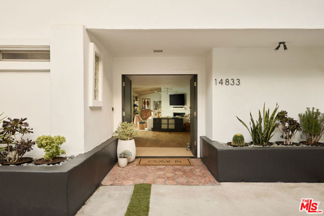 14833 Valley Vista Boulevard photo 2