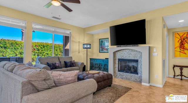 81804 Daniel Drive, La Quinta CA: https://media.crmls.org/mediaz/c746bb3c-6c94-4709-9974-ed44a77027b4.jpg