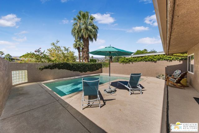 73940 Mountain View Avenue, Palm Desert CA: https://media.crmls.org/mediaz/c747d436-63de-46c9-94c3-a0598c8ff357.jpg