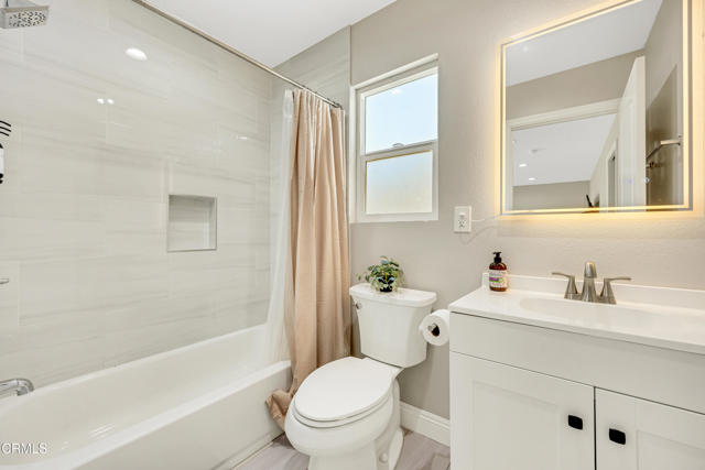 Detail Gallery Image 14 of 44 For 7562 Washington Dr, Huntington Beach,  CA 92647 - 3 Beds | 2 Baths