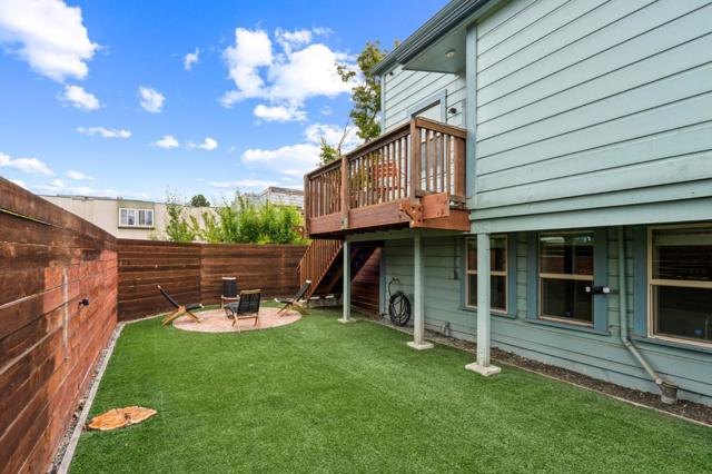 696 29th Street, Oakland CA: https://media.crmls.org/mediaz/c7483720-3d99-41a2-8b11-2efb118d2108.jpg