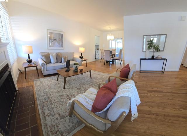 1142 Oakwood Ave, Vallejo CA: https://media.crmls.org/mediaz/c74898cc-b10a-43a4-be1d-9364d057ef9e.jpg