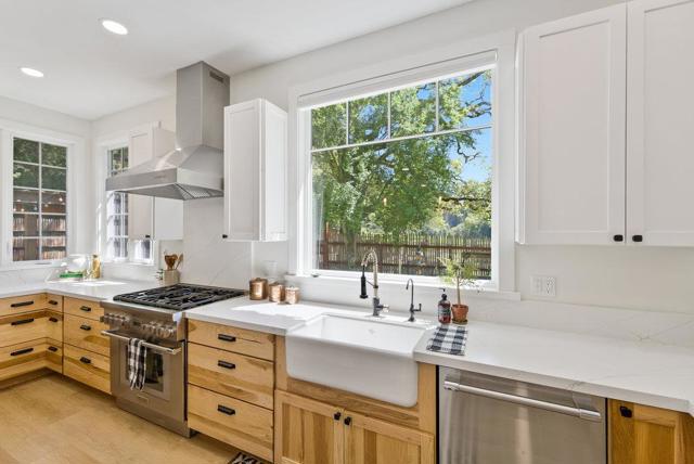 4200 Glenwood Drive, Scotts Valley CA: https://media.crmls.org/mediaz/c7490b16-49fe-4b76-a79f-12c69749550d.jpg