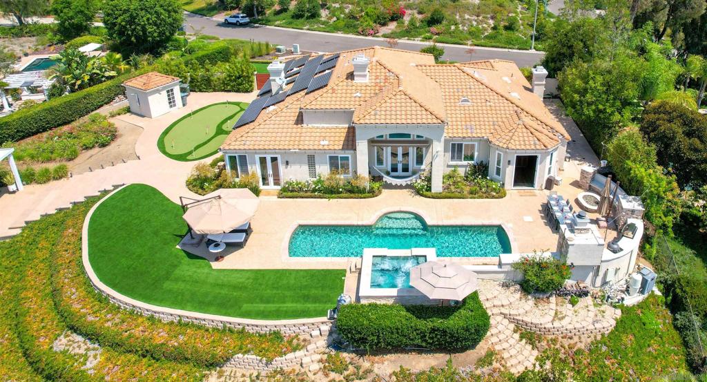 2525 Monterey Gln