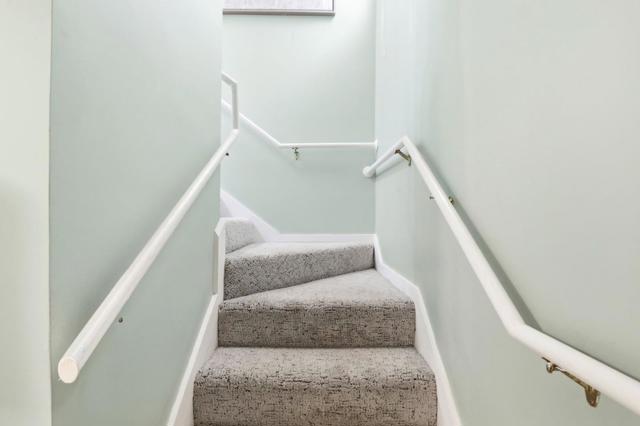 5 Hibbert Court, Pacifica CA: https://media.crmls.org/mediaz/c74e6ed2-727a-4da5-98b4-756bbec13041.jpg