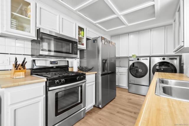 3719 Balboa Drive, Oceanside CA: https://media.crmls.org/mediaz/c74e784a-b55c-4f37-9d5a-47ad2cddfa1e.jpg