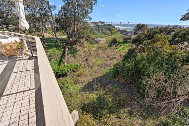 664 Bayview Drive, Aptos CA: https://media.crmls.org/mediaz/c74e95d7-cac3-47f0-a4fc-0bf268ba64ad.jpg