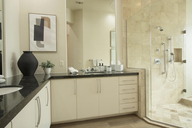 50135 Camino Privado, La Quinta CA: https://media.crmls.org/mediaz/c74fffcb-1dc2-4964-af19-2064c7ab7e6a.jpg