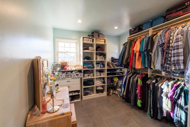 434 Oak Avenue, Greenfield CA: https://media.crmls.org/mediaz/c7505c1e-e91c-48f9-b868-ba2882ef8925.jpg