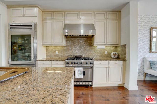 23967 De Ville Way photo 2
