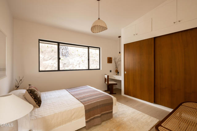 945 Linda Vista Avenue, Pasadena CA: https://media.crmls.org/mediaz/c75137d1-d0f3-436c-a802-2ff36dc3c0ba.jpg