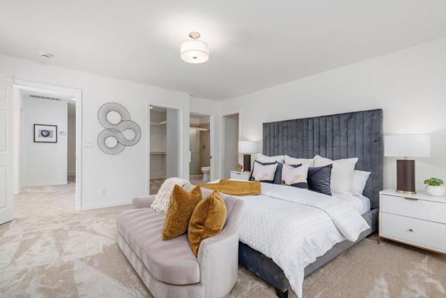 923 Grand Street, Redwood City CA: https://media.crmls.org/mediaz/c751934c-ed05-44b9-a7c7-cce2c99fd22e.jpg