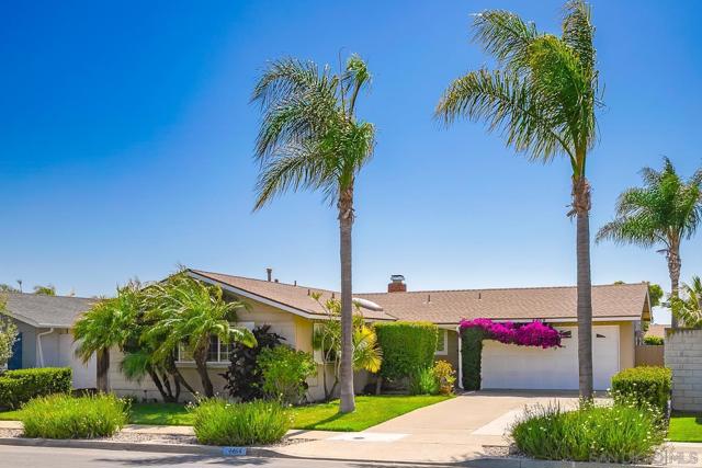4464 Kamloop Ave, San Diego CA: https://media.crmls.org/mediaz/c7533b39-5fa6-4448-9e66-bc2f288e4edf.jpg