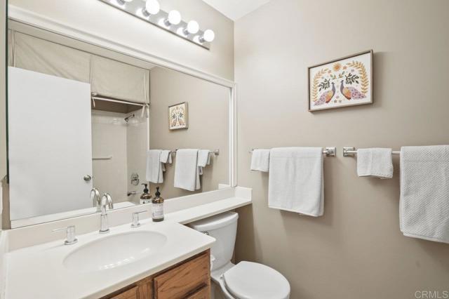 4065 Caminito Davila, San Diego CA: https://media.crmls.org/mediaz/c7533ef9-6f1f-4582-95ce-4ef71159b913.jpg