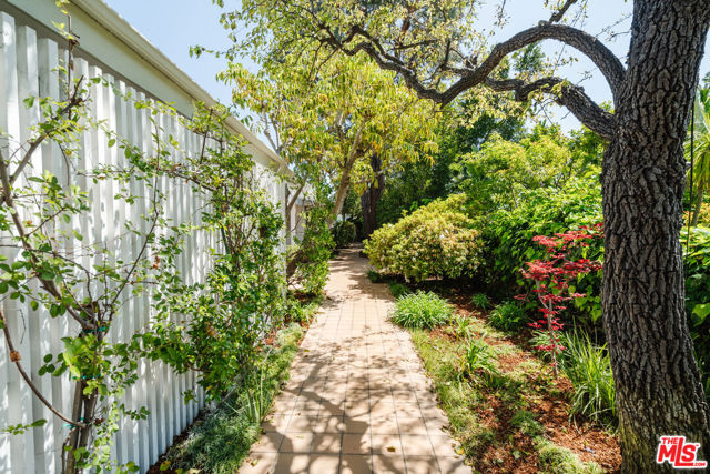 1182 Angelo Drive photo 3