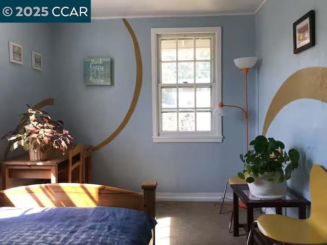 13 Werden St, Vallejo CA: https://media.crmls.org/mediaz/c753e3e3-8904-476a-a109-e2c071f3e25c.jpg