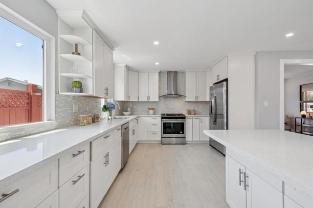 1633 Ark Street, San Mateo CA: https://media.crmls.org/mediaz/c753efce-77d7-4e3b-acaa-8211afbaa45a.jpg