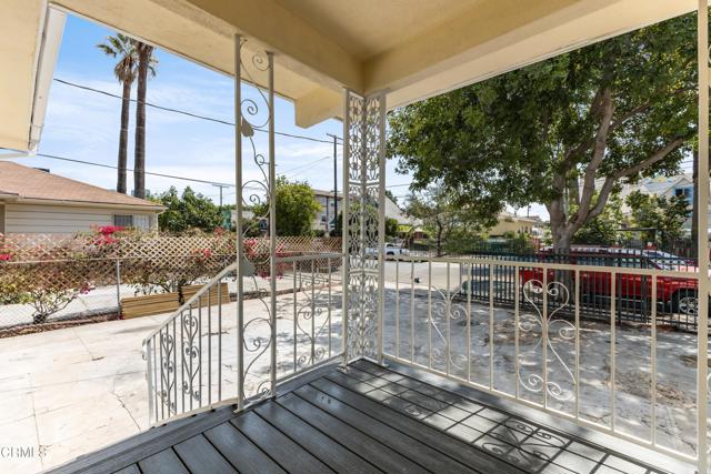 Detail Gallery Image 19 of 20 For 1623 W 11th Pl, Los Angeles,  CA 90015 - 4 Beds | 2 Baths