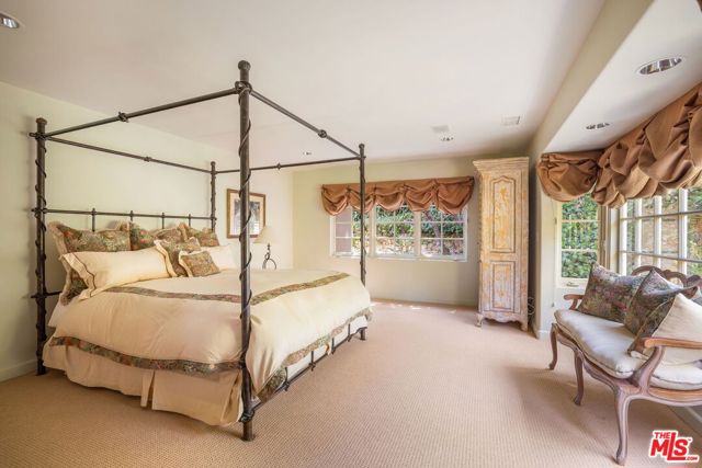 Drew Fenton | 10820 Ambazac Way Los Angeles CA | MLS: 7585443