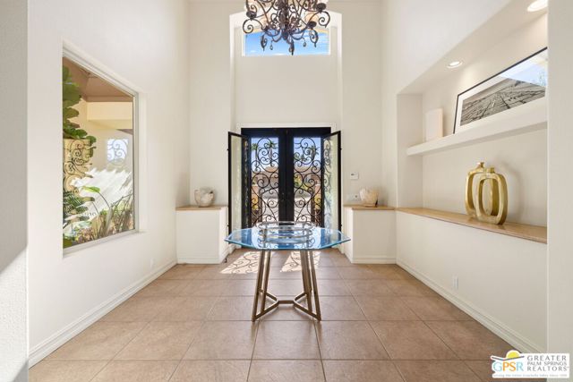 16 Villaggio Place, Rancho Mirage CA: https://media.crmls.org/mediaz/c755022d-1c5a-4160-b90f-34ca892902a9.jpg