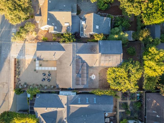 421 Oxford Way, Santa Cruz CA: https://media.crmls.org/mediaz/c755ca72-57b5-4345-85fb-aef22ccf81a9.jpg