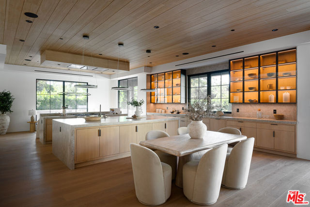 23615 Long Valley Road, Hidden Hills CA: https://media.crmls.org/mediaz/c755fc9c-36f1-42dd-bed5-a31cf5fab782.jpg