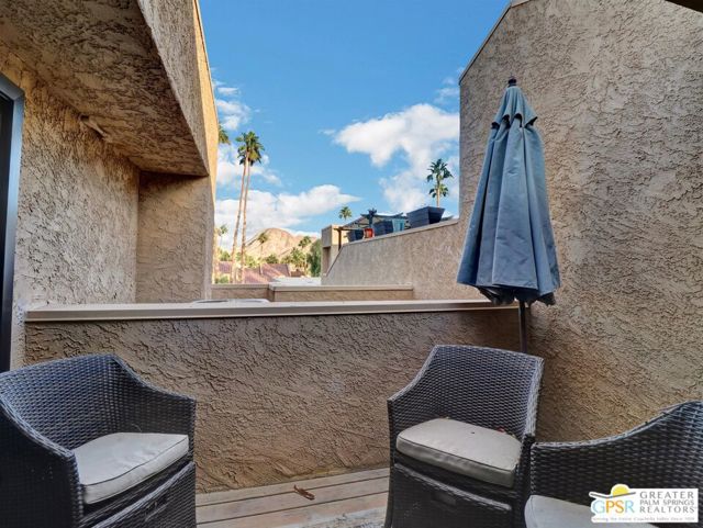 73429 Foxtail Lane, Palm Desert CA: https://media.crmls.org/mediaz/c7560f8d-fecb-4823-9ca6-d2a8ecda3a89.jpg