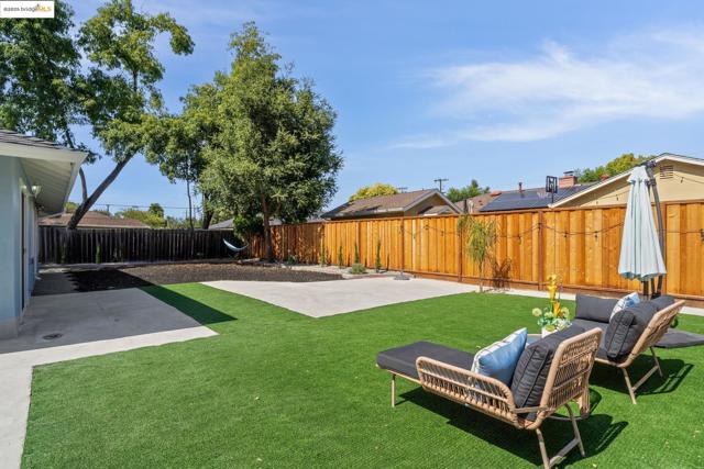1555 Terry Way, Pleasant Hill CA: https://media.crmls.org/mediaz/c7568052-9024-4a47-95bb-b82fab74dfbc.jpg