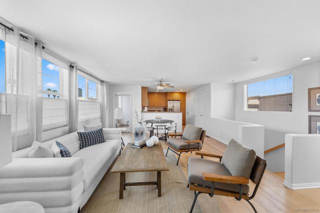 Image 5 of 38 For 924 Hornblend St 311