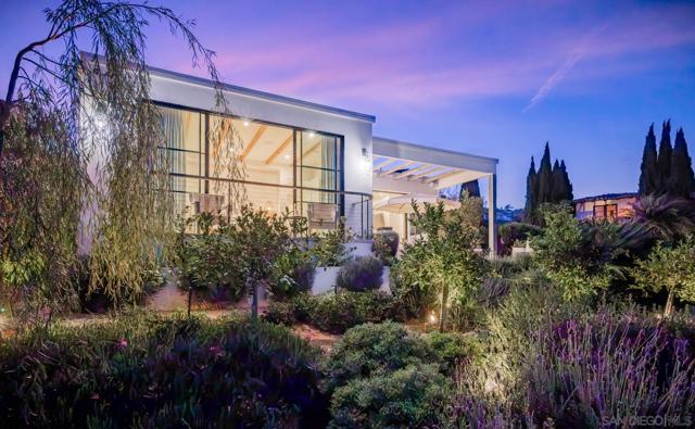 755 Rosecrans St, San Diego CA: https://media.crmls.org/mediaz/c758401e-b884-4bb2-a51b-54480cda690e.jpg