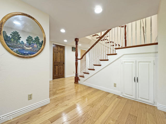 2307 Dorothy Street, La Crescenta CA: https://media.crmls.org/mediaz/c7588484-2926-4f6d-99fe-485e6544473a.jpg