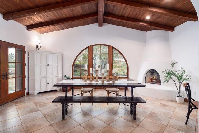 14662 Encendido, San Diego CA: https://media.crmls.org/mediaz/c7588951-1831-49c3-b243-0e145fa7cbfc.jpg