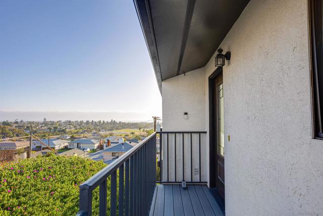 752 Monserate Ave, Chula Vista CA: https://media.crmls.org/mediaz/c758cb47-0ae0-47d0-bbd8-f4605d36035e.jpg