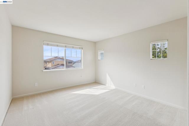 Image 31 of 51 For 25318 Buckeye Dr