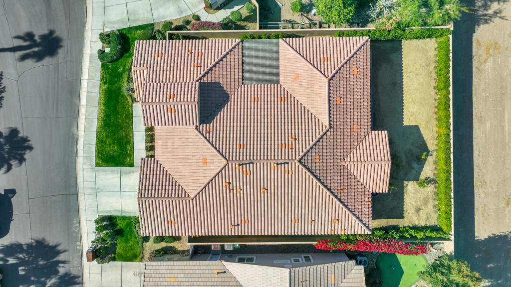 https://media.crmls.org/mediaz/c7594fc0-4ad8-43f3-8019-609e03a95183.jpg?preset=X-Large