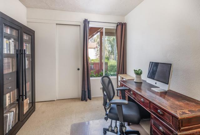 4045 Carmel View Rd, San Diego CA: https://media.crmls.org/mediaz/c7597246-3d0f-4544-bb3a-bc9bd38c7960.jpg