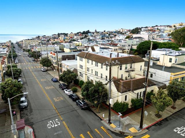3900 Balboa Street, San Francisco CA: https://media.crmls.org/mediaz/c759abdf-bd96-4bf3-824a-9cfd09c33d16.jpg