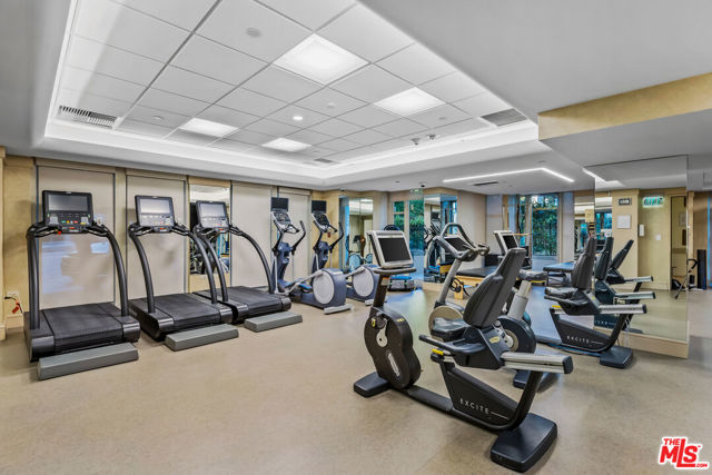 10580 Wilshire Boulevard, Los Angeles CA: https://media.crmls.org/mediaz/c75a1962-3696-4891-a4f5-fda2b14ccb19.jpg