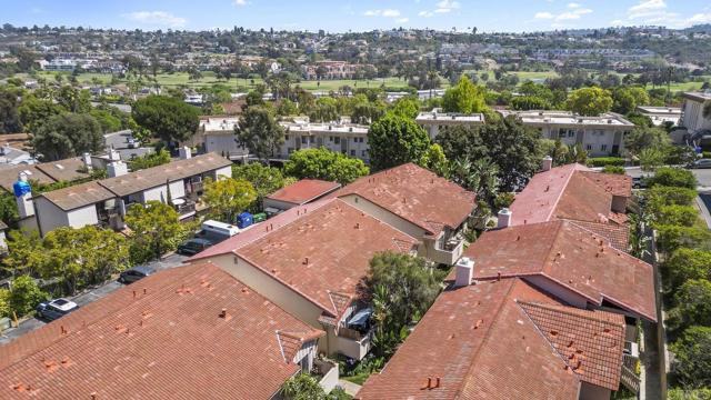 Detail Gallery Image 30 of 31 For 2352 Altisma Way #13,  Carlsbad,  CA 92009 - 2 Beds | 2 Baths