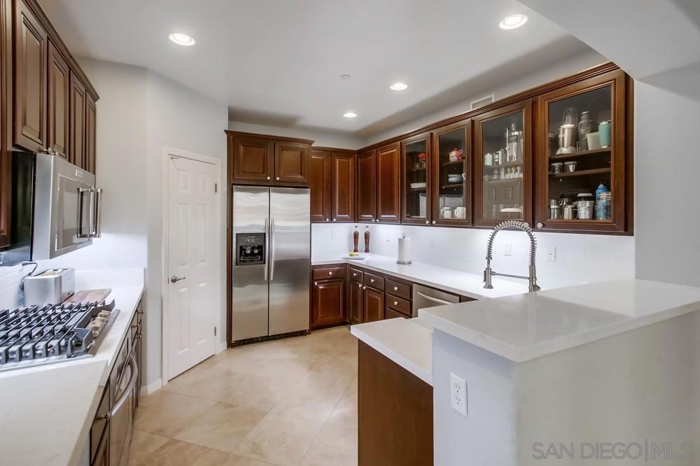 9240 Piantino Way - photo 10