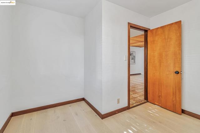 1518 MADERA CT, El Cerrito CA: https://media.crmls.org/mediaz/c75acedc-9953-40f7-bee5-0a31ca9c9037.jpg