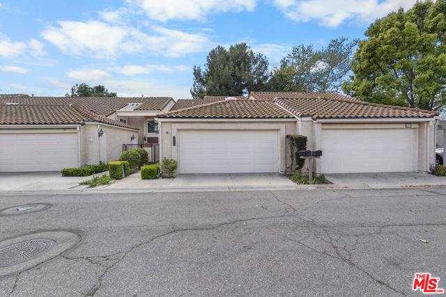 532 Riviera Court, Fullerton CA: https://media.crmls.org/mediaz/c75b1722-b62a-4fcb-836c-71dc0dc1179a.jpg