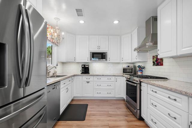 Detail Gallery Image 15 of 42 For 1855 Corte Segundo, Oceanside,  CA 92056 - 3 Beds | 2 Baths