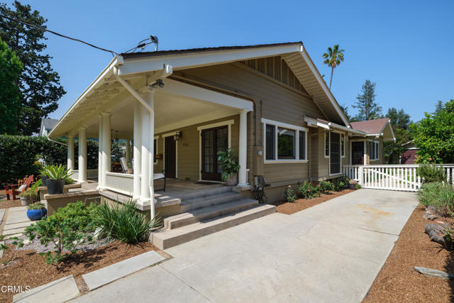 1036 N Chester Avenue, Pasadena CA: https://media.crmls.org/mediaz/c75b691c-792a-4b19-af0e-a08b31d2d7a0.jpg