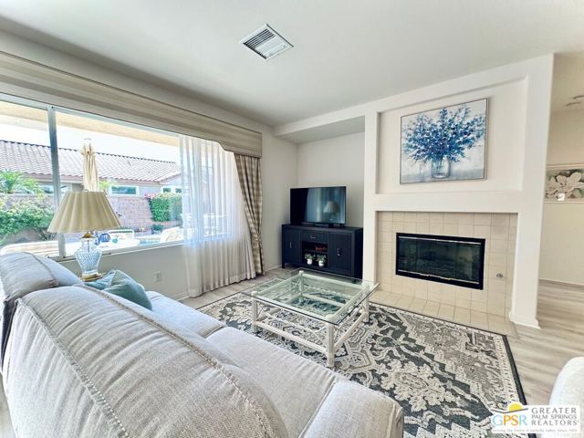 78703 Stansbury Court, Palm Desert CA: https://media.crmls.org/mediaz/c75b7cc2-4596-45f8-83e2-fe0fab39f506.jpg