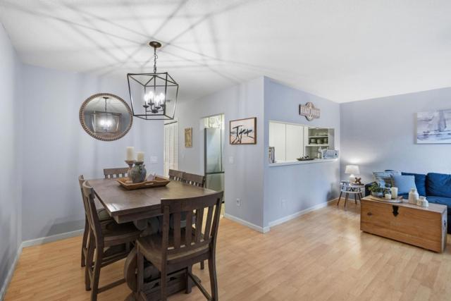 461 Dela Vina Avenue, Monterey CA: https://media.crmls.org/mediaz/c75b7ea1-3792-49d7-b9ae-d439dddfa7ab.jpg