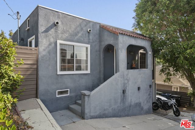 5375 Raphael Street, Los Angeles CA: https://media.crmls.org/mediaz/c75b92c6-6a74-479a-9c2b-1a4442d46658.jpg